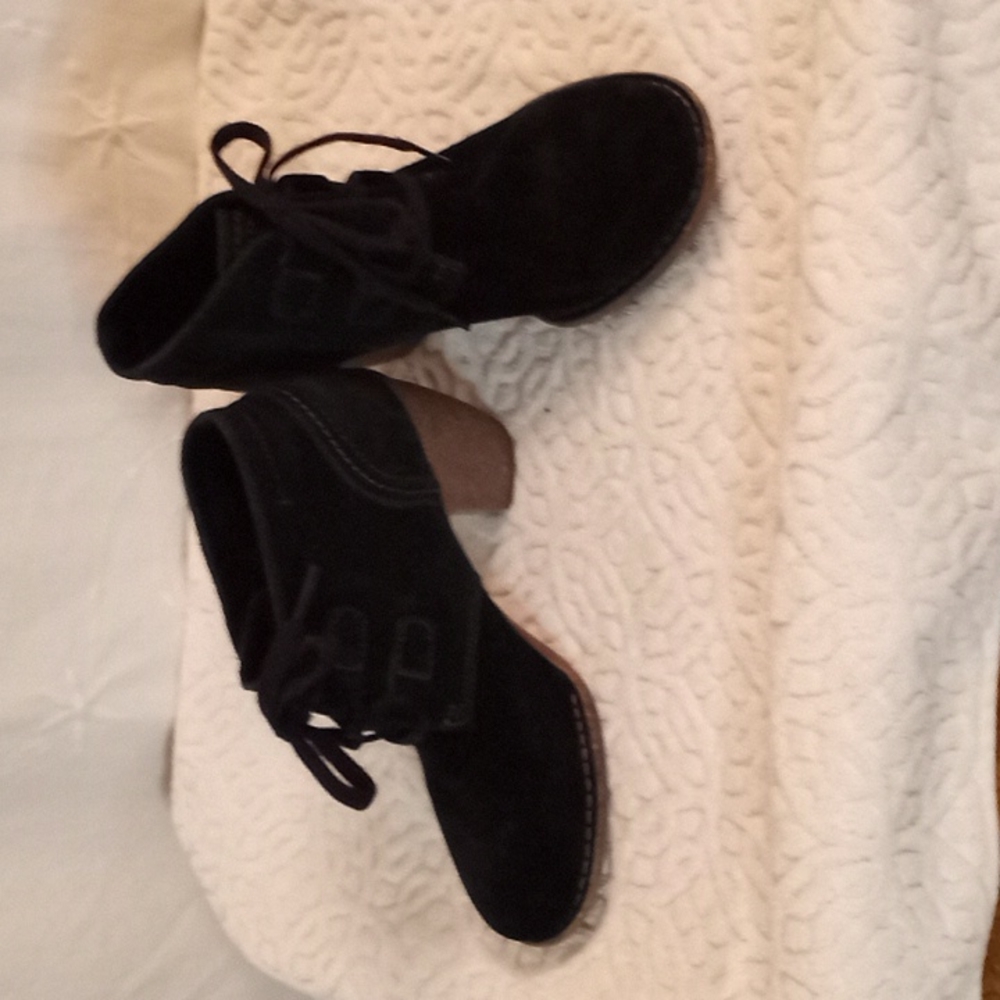 CLARKS ANKLE BOOTS, BLACK SUEDE LEATHER SZ 7M